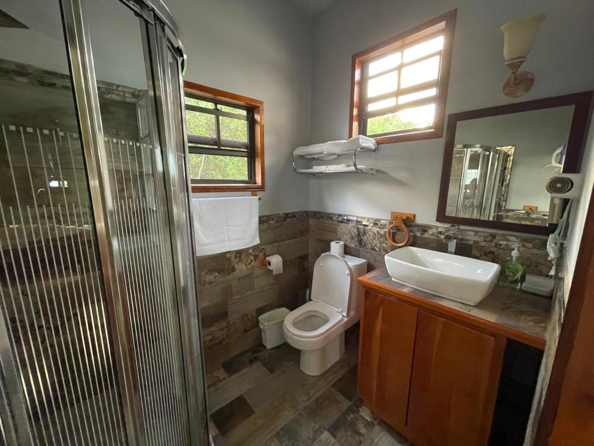Hidden Treasure Vacation Home Blue Bay Cottage Кайе Колкер Екстериор снимка